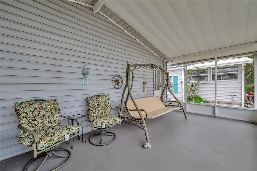 На продажу: $199,000 (2 спален, 2 ванн, 1102 Квадратных фут)