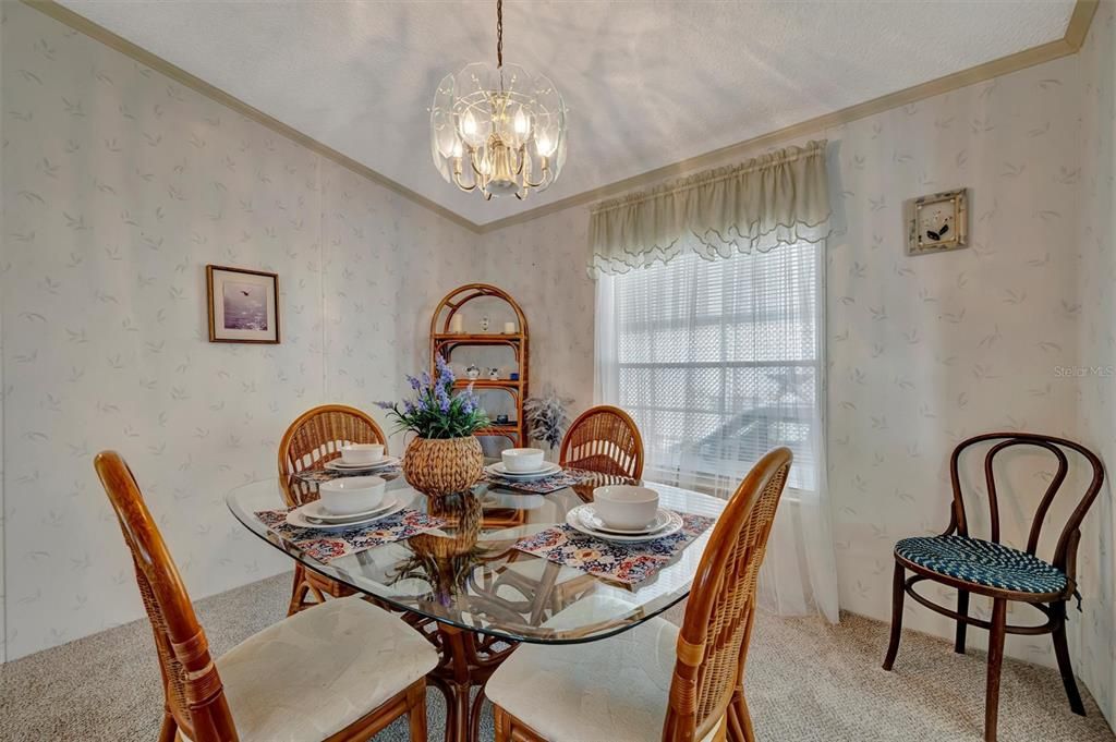 На продажу: $199,000 (2 спален, 2 ванн, 1102 Квадратных фут)