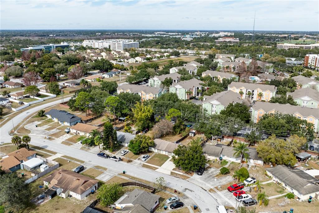 Active With Contract: $245,000 (2 beds, 2 baths, 899 Square Feet)