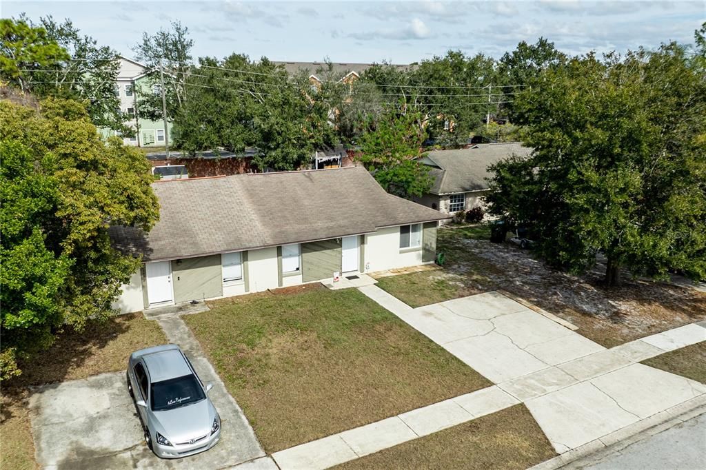 Active With Contract: $245,000 (2 beds, 2 baths, 899 Square Feet)