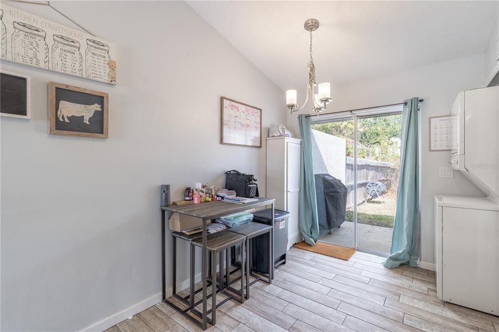 Active With Contract: $245,000 (2 beds, 2 baths, 899 Square Feet)
