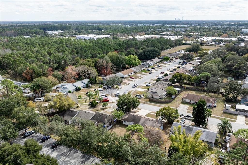 Active With Contract: $245,000 (2 beds, 2 baths, 899 Square Feet)
