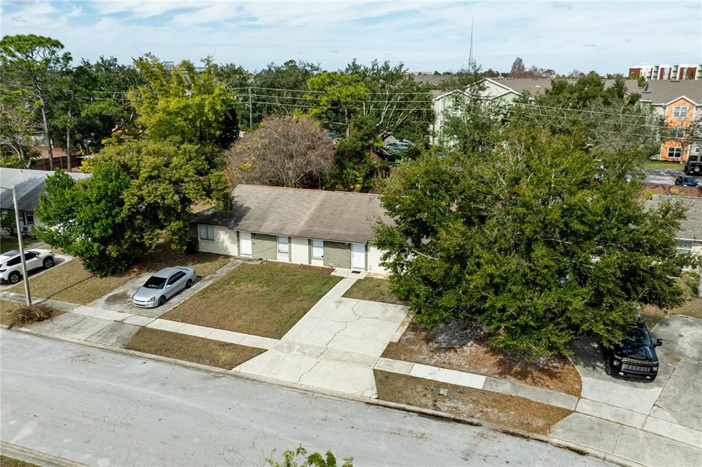 Active With Contract: $245,000 (2 beds, 2 baths, 899 Square Feet)