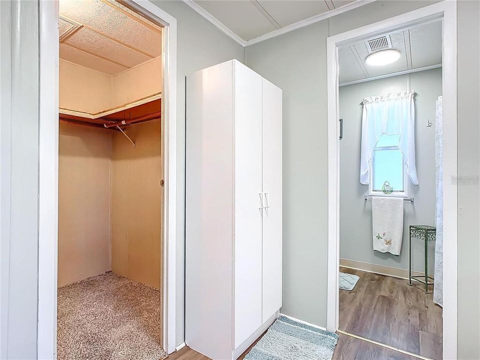For Sale: $144,000 (2 beds, 2 baths, 1368 Square Feet)