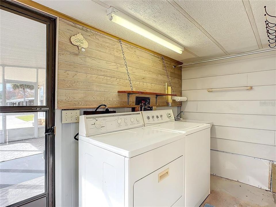 For Sale: $144,000 (2 beds, 2 baths, 1368 Square Feet)