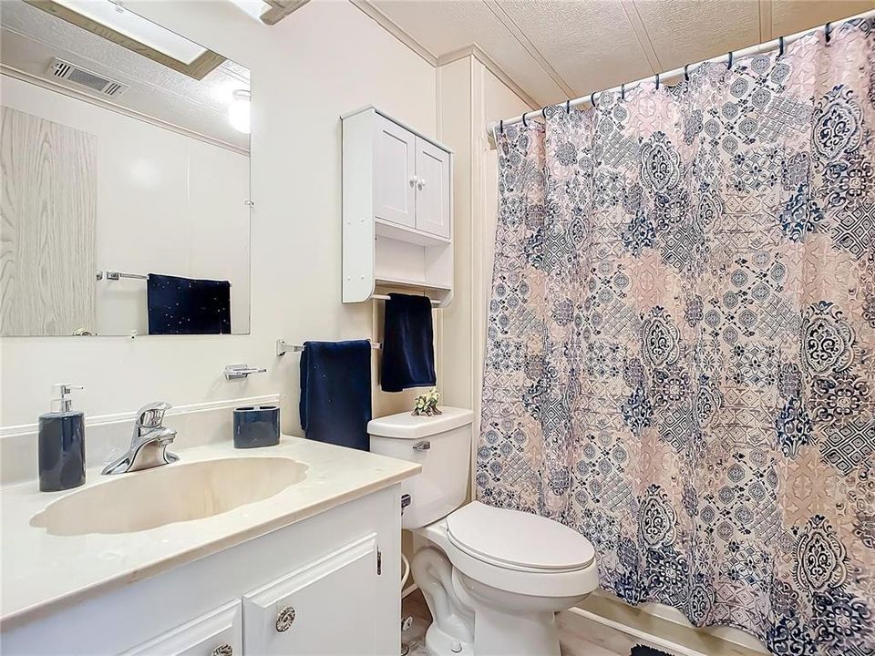 For Sale: $144,000 (2 beds, 2 baths, 1368 Square Feet)