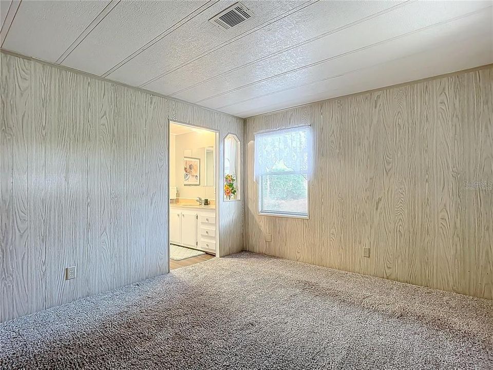 For Sale: $144,000 (2 beds, 2 baths, 1368 Square Feet)
