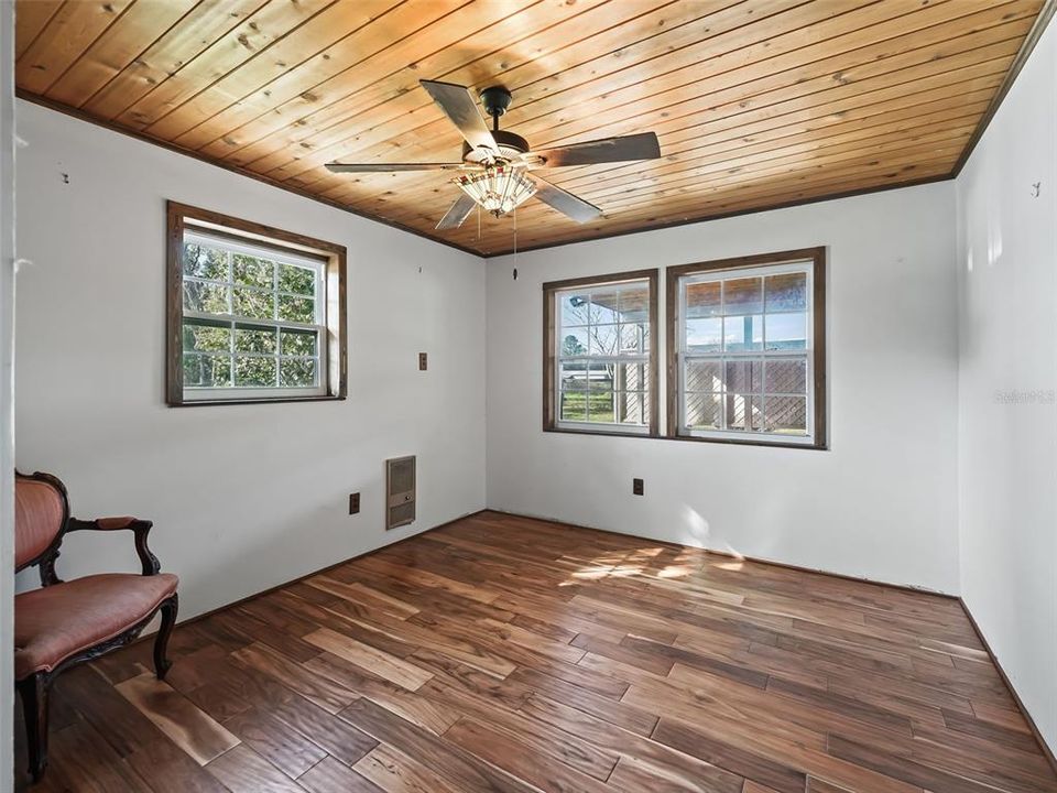 На продажу: $990,000 (7 спален, 5 ванн, 3747 Квадратных фут)