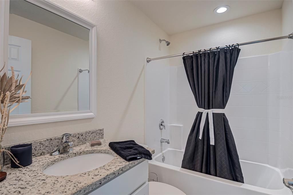 For Sale: $235,900 (3 beds, 2 baths, 1120 Square Feet)