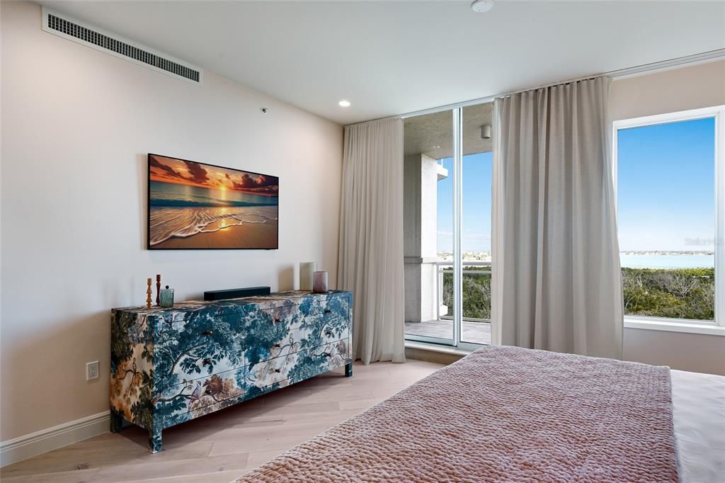 For Sale: $4,800,000 (3 beds, 3 baths, 3352 Square Feet)