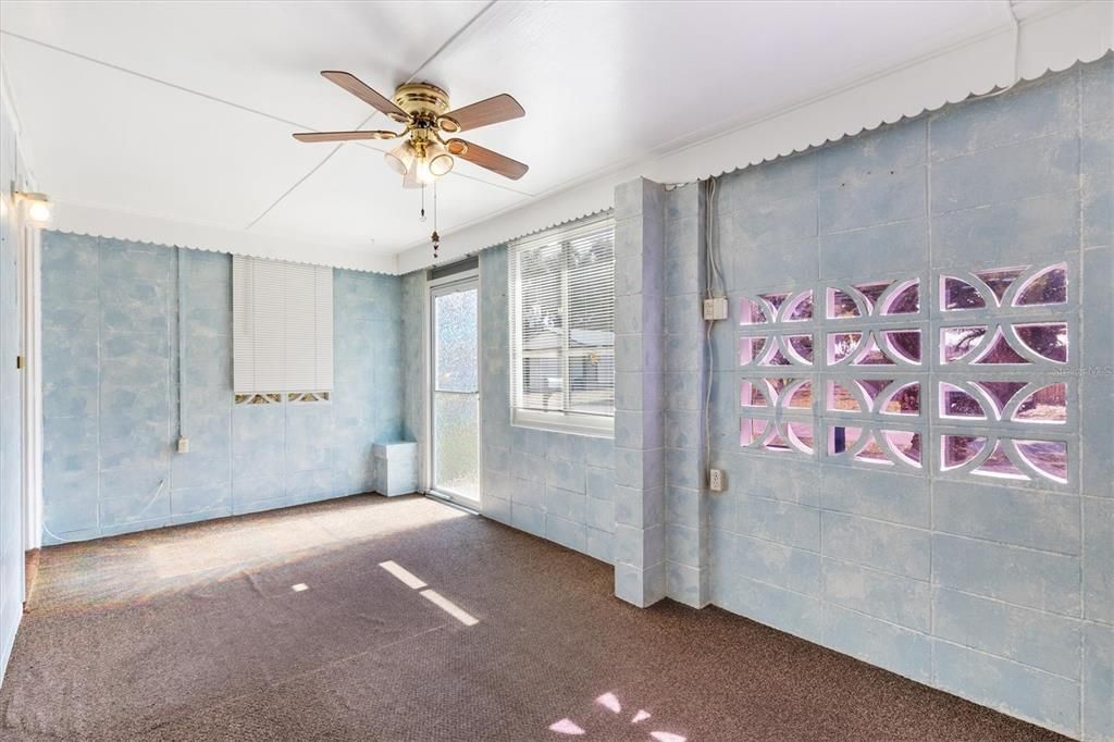 Activo con contrato: $189,000 (3 camas, 1 baños, 1463 Pies cuadrados)