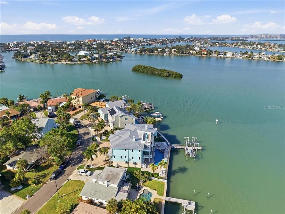 En Venta: $6,790,000 (6 camas, 6 baños, 6243 Pies cuadrados)