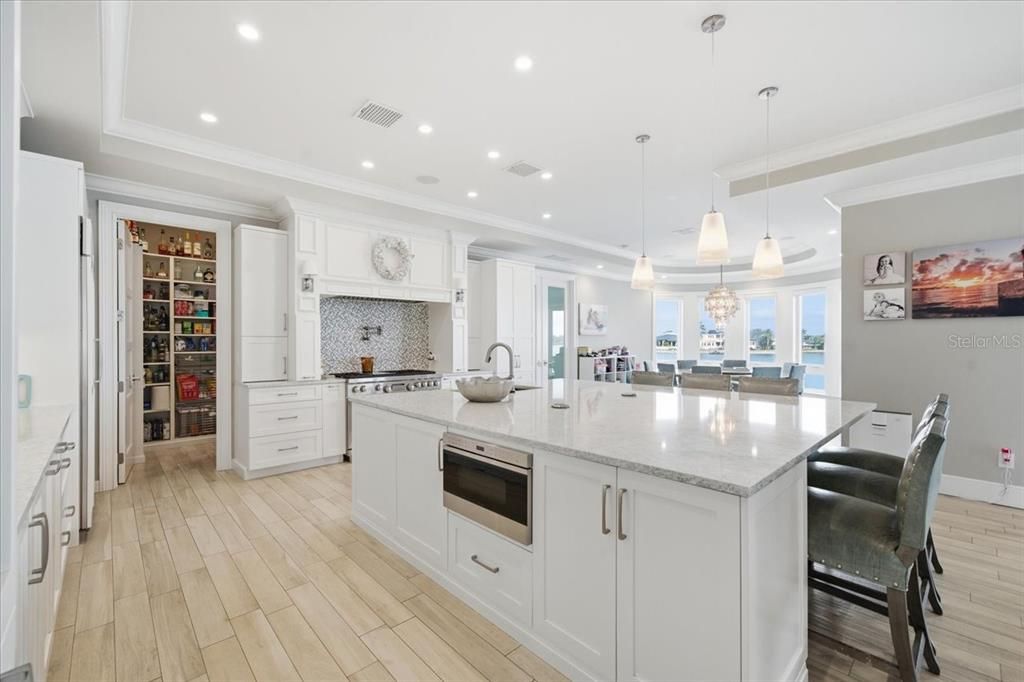 En Venta: $6,790,000 (6 camas, 6 baños, 6243 Pies cuadrados)
