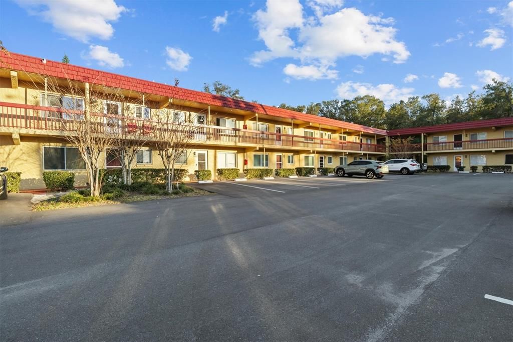 For Sale: $130,000 (3 beds, 2 baths, 1666 Square Feet)