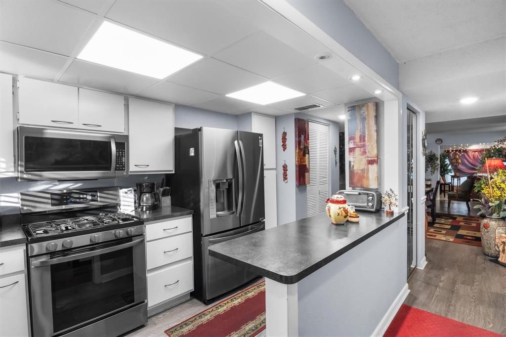 For Sale: $130,000 (3 beds, 2 baths, 1666 Square Feet)