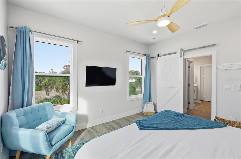 For Sale: $1,160,000 (3 beds, 2 baths, 1597 Square Feet)