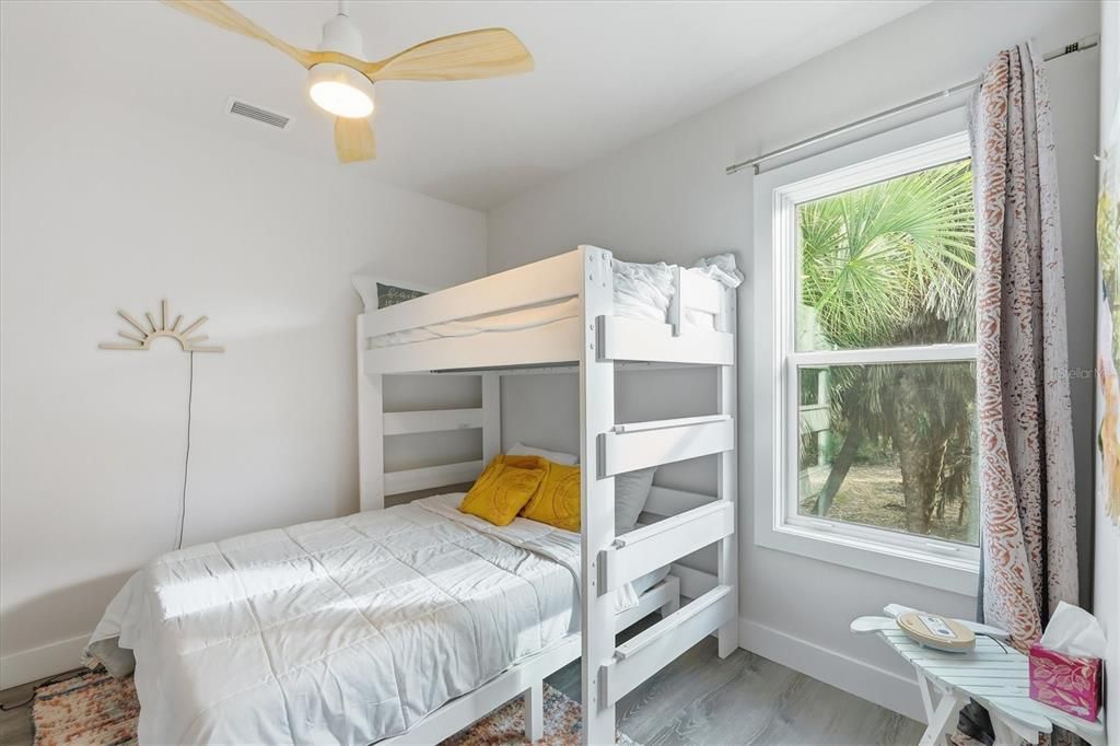 For Sale: $1,160,000 (3 beds, 2 baths, 1597 Square Feet)