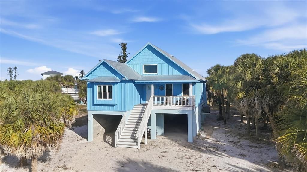 For Sale: $1,160,000 (3 beds, 2 baths, 1597 Square Feet)