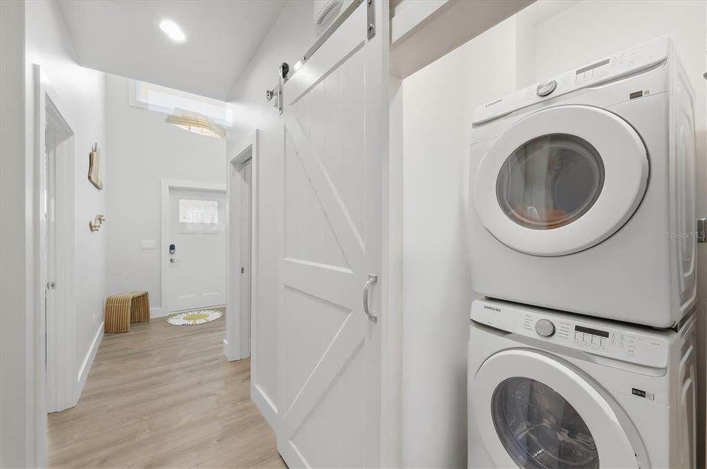 For Sale: $1,160,000 (3 beds, 2 baths, 1597 Square Feet)