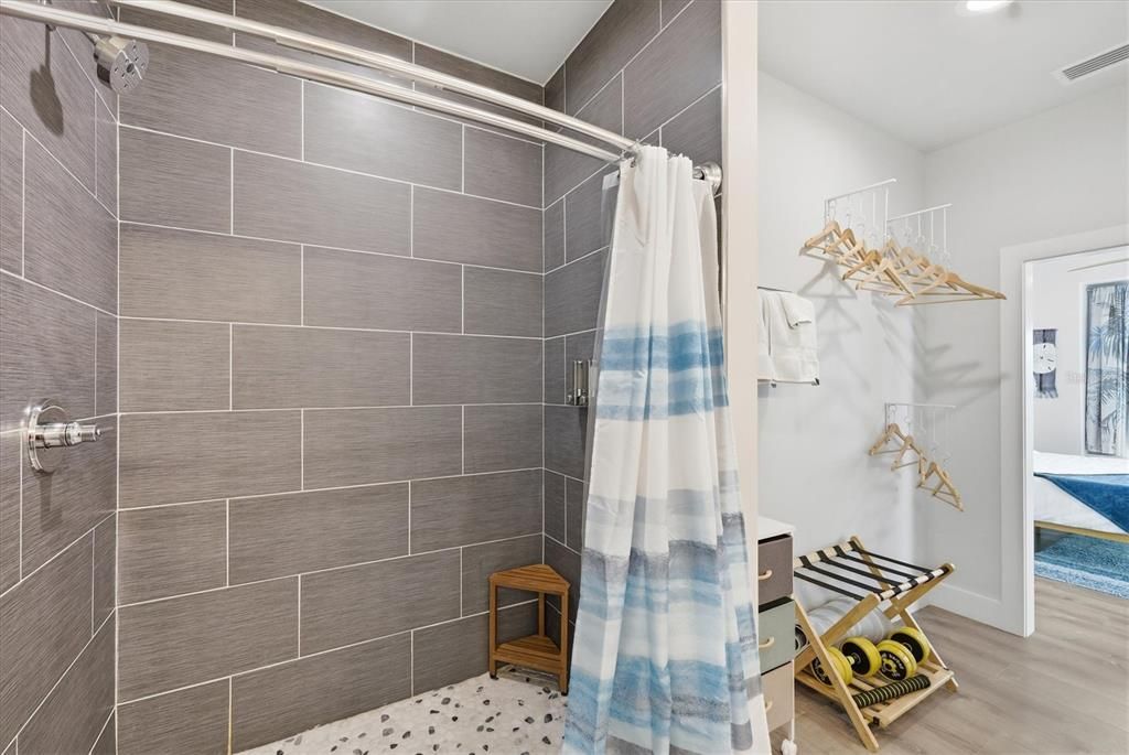For Sale: $1,160,000 (3 beds, 2 baths, 1597 Square Feet)