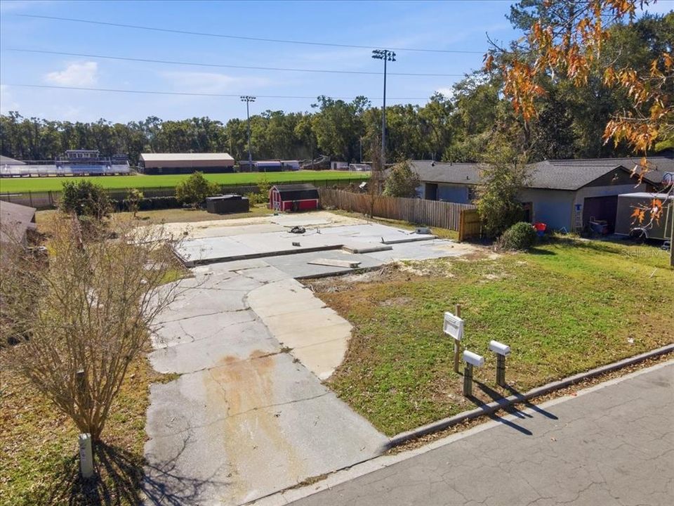 待售: $100,000 (0.26 acres)