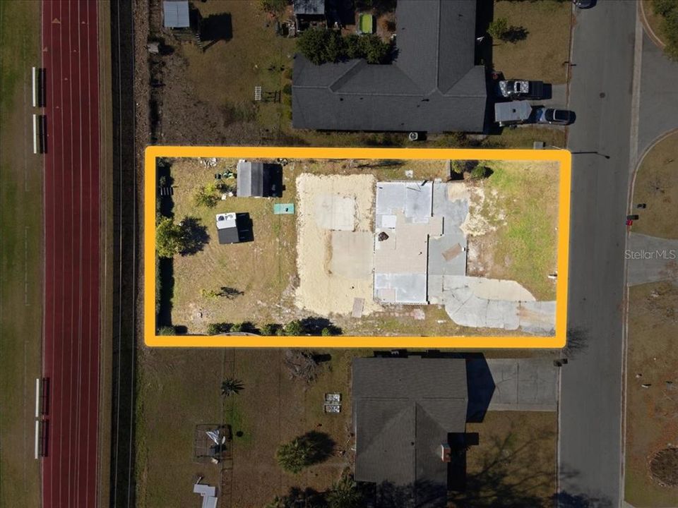 待售: $100,000 (0.26 acres)