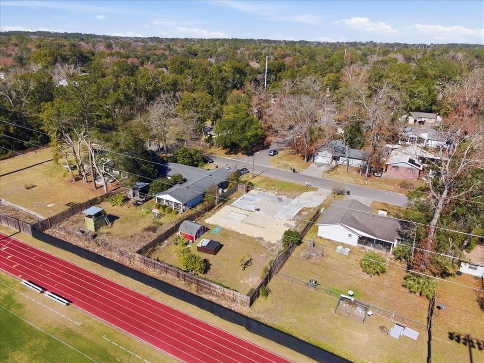 待售: $100,000 (0.26 acres)