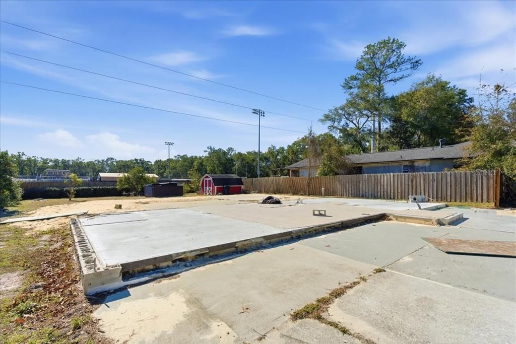 待售: $100,000 (0.26 acres)