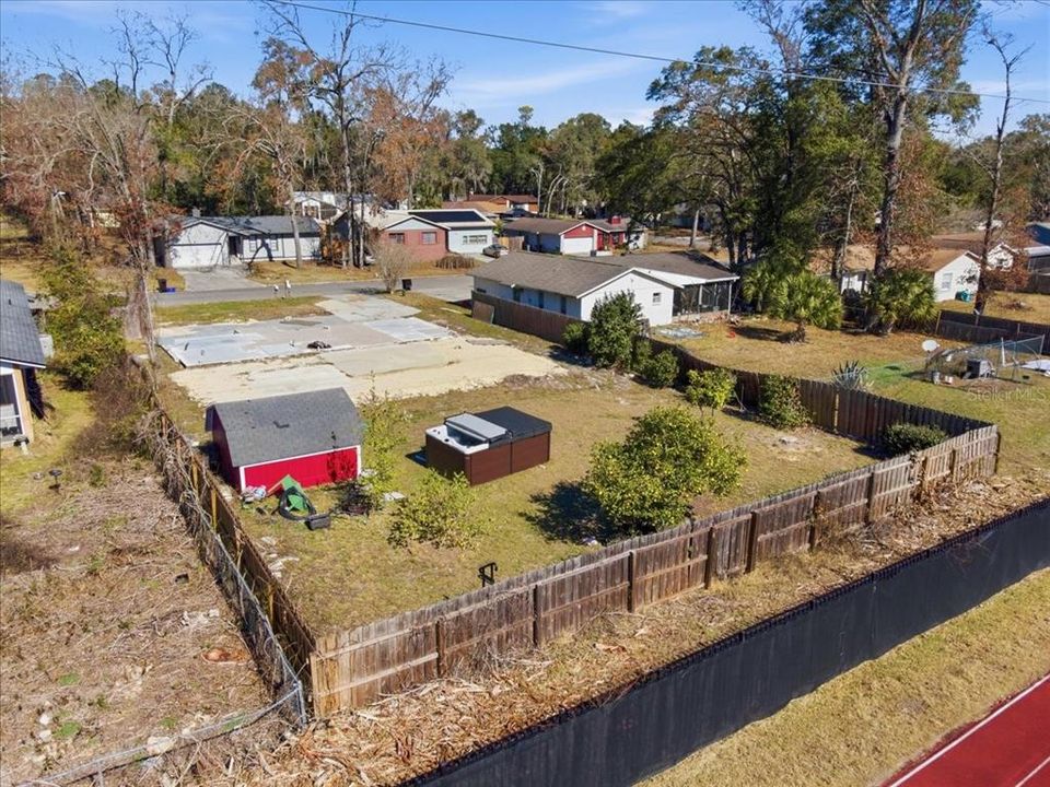 待售: $100,000 (0.26 acres)