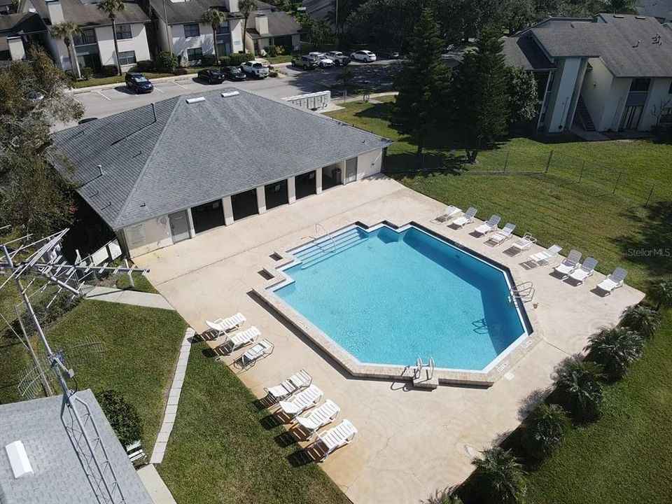 Active With Contract: $1,400 (2 beds, 2 baths, 1078 Square Feet)