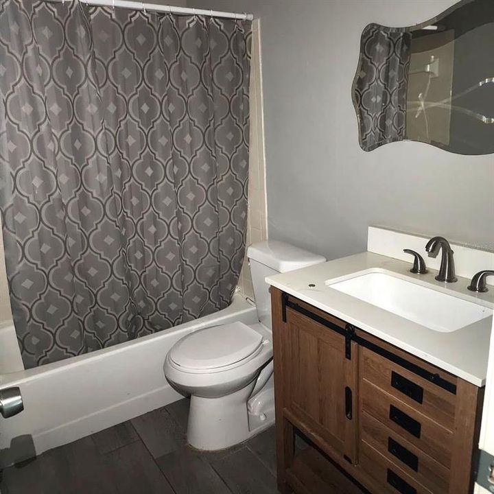 Active With Contract: $1,400 (2 beds, 2 baths, 1078 Square Feet)