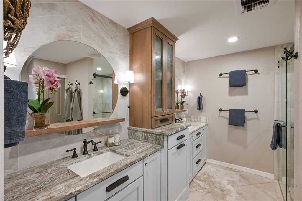 Activo con contrato: $1,649,000 (4 camas, 2 baños, 2970 Pies cuadrados)