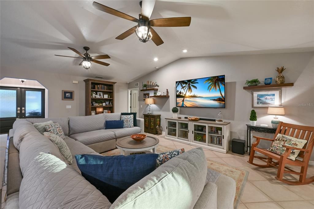 Activo con contrato: $1,649,000 (4 camas, 2 baños, 2970 Pies cuadrados)