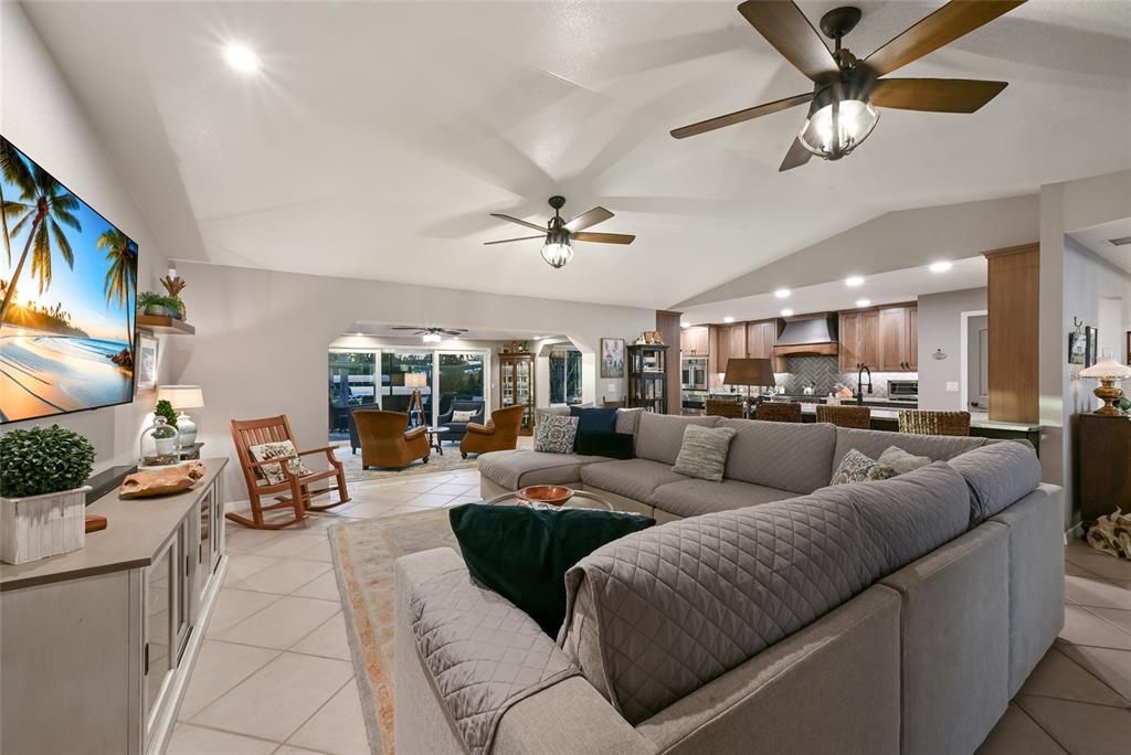 Activo con contrato: $1,649,000 (4 camas, 2 baños, 2970 Pies cuadrados)