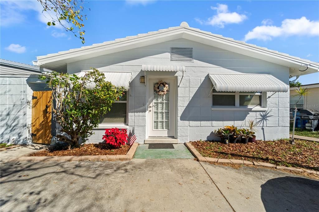 На продажу: $500,000 (2 спален, 0 ванн, 926 Квадратных фут)