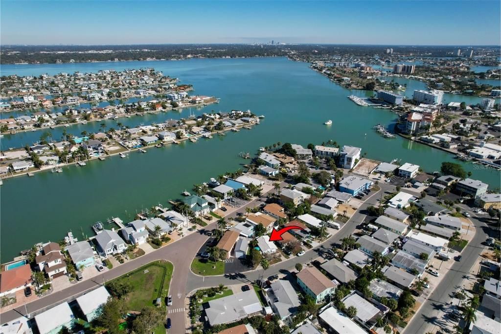 На продажу: $500,000 (2 спален, 0 ванн, 926 Квадратных фут)