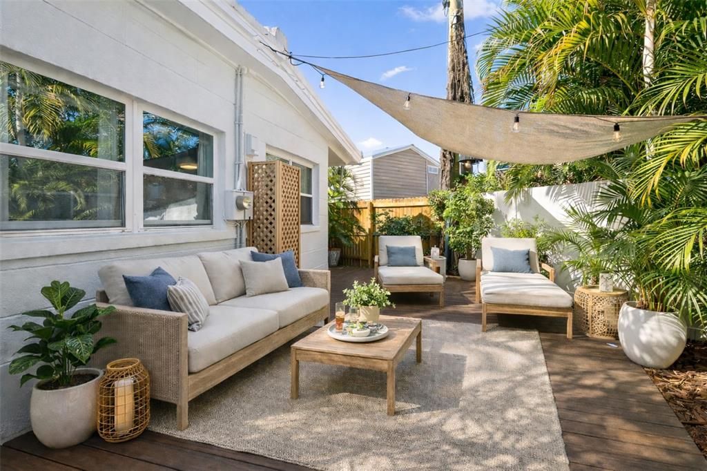 На продажу: $500,000 (2 спален, 0 ванн, 926 Квадратных фут)