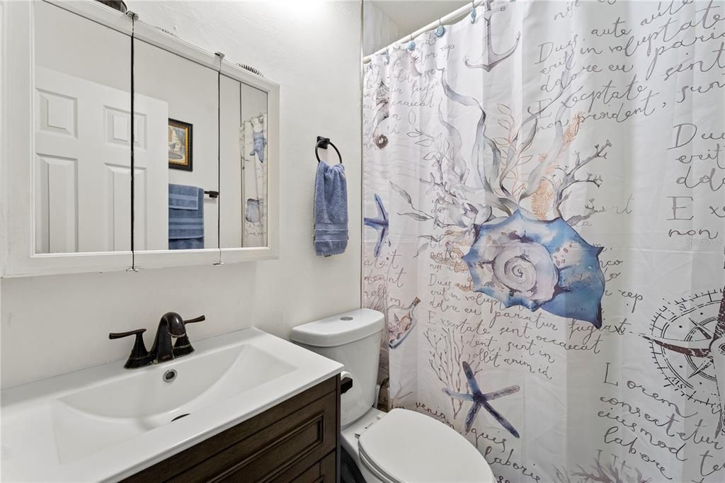 На продажу: $500,000 (2 спален, 0 ванн, 926 Квадратных фут)