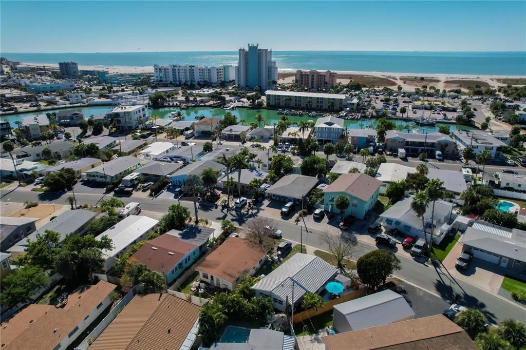 На продажу: $500,000 (2 спален, 0 ванн, 926 Квадратных фут)