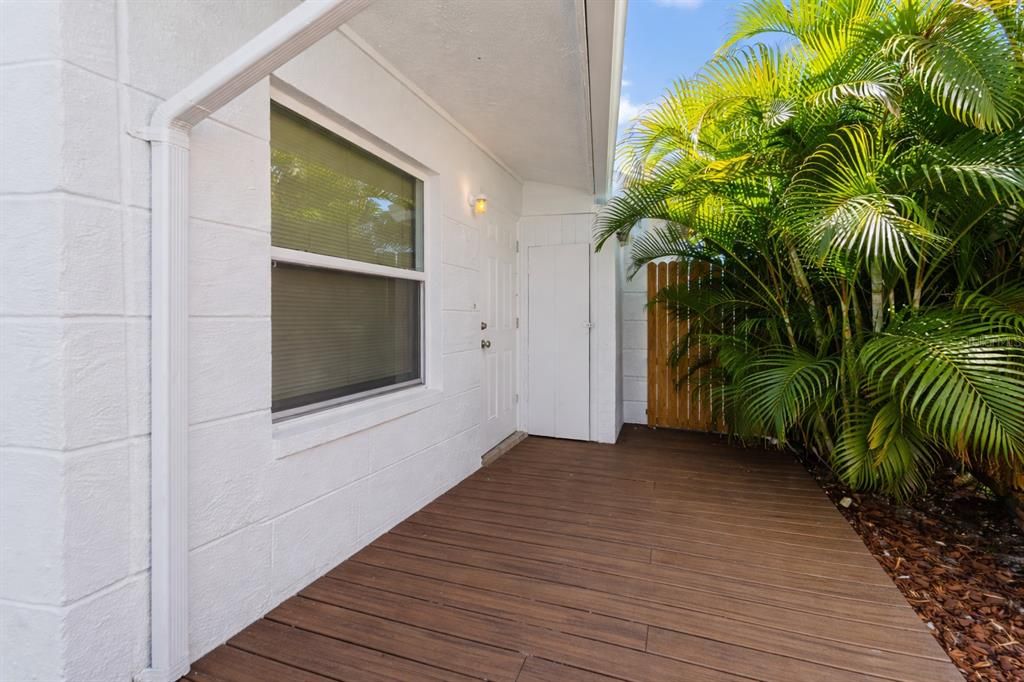 На продажу: $500,000 (2 спален, 0 ванн, 926 Квадратных фут)