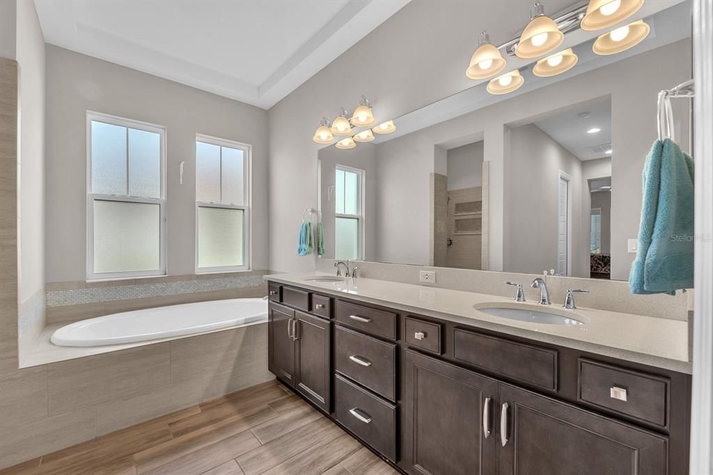 For Sale: $1,150,000 (4 beds, 4 baths, 3772 Square Feet)