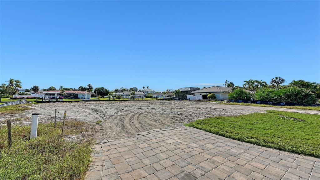 待售: $1,950,000 (0.29 acres)