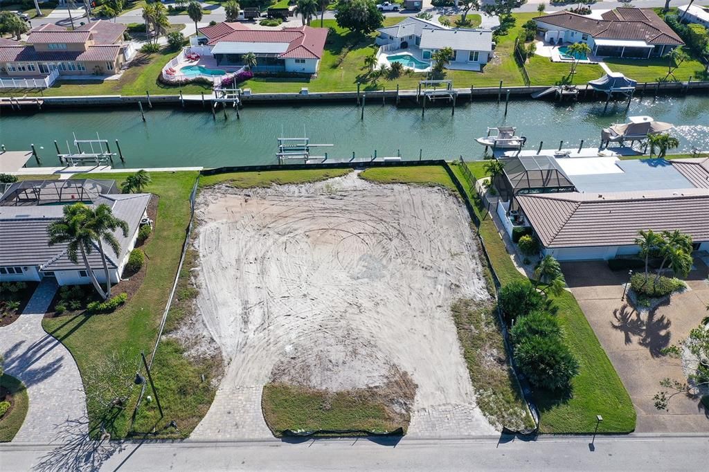待售: $1,950,000 (0.29 acres)