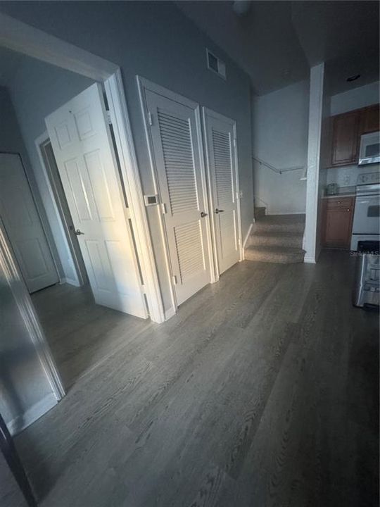 Active With Contract: $1,800 (3 beds, 2 baths, 1296 Square Feet)