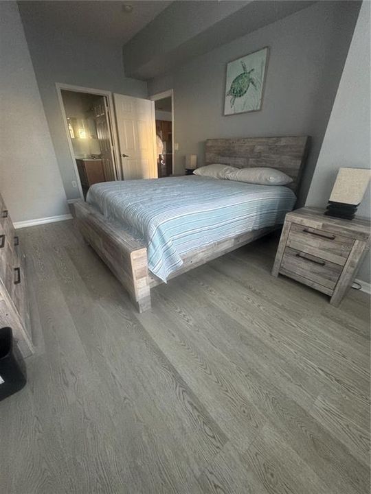 Active With Contract: $1,800 (3 beds, 2 baths, 1296 Square Feet)
