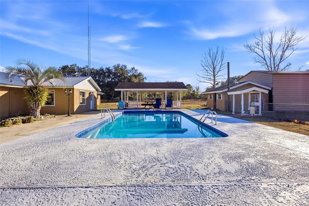 For Sale: $590,000 (3 beds, 2 baths, 1850 Square Feet)