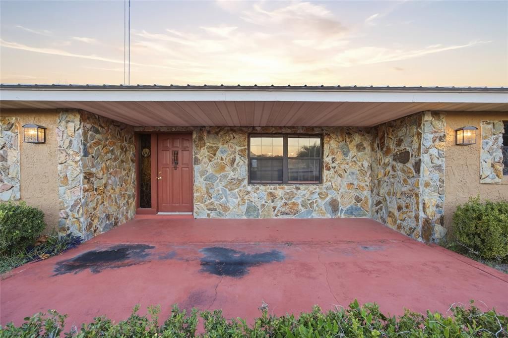 For Sale: $590,000 (3 beds, 2 baths, 1850 Square Feet)