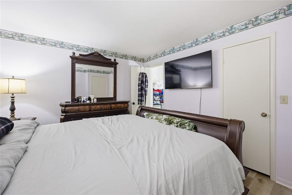 For Sale: $590,000 (3 beds, 2 baths, 1850 Square Feet)