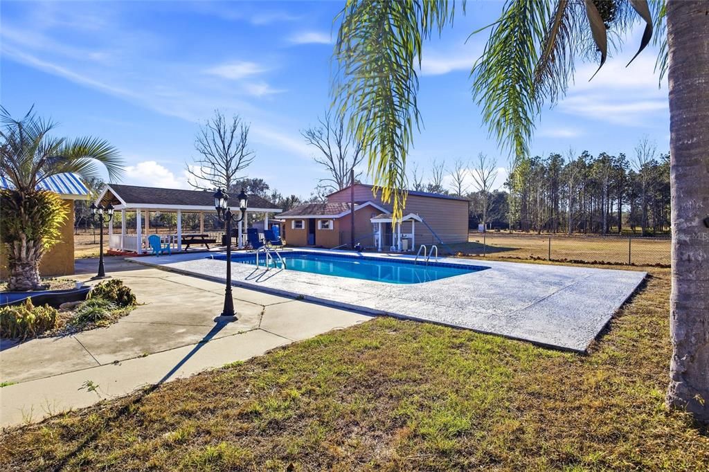 For Sale: $590,000 (3 beds, 2 baths, 1850 Square Feet)