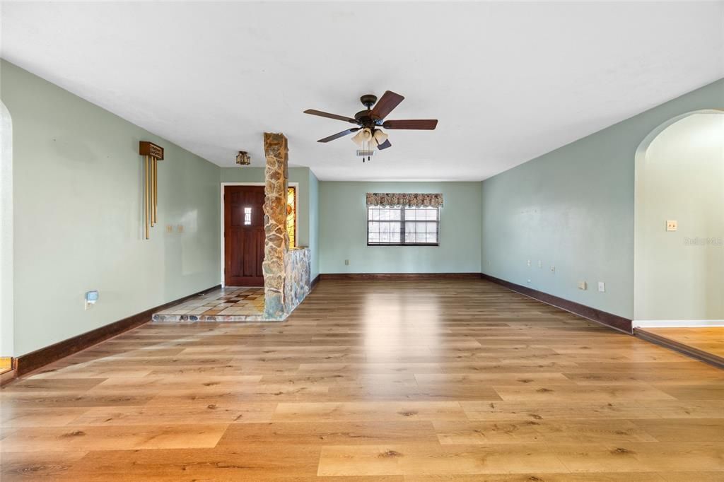 For Sale: $590,000 (3 beds, 2 baths, 1850 Square Feet)